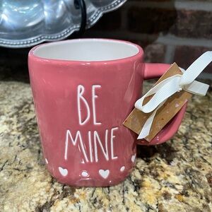 Rae Dunn BE MINE embossed hearts 19.5oz mug - Brand new